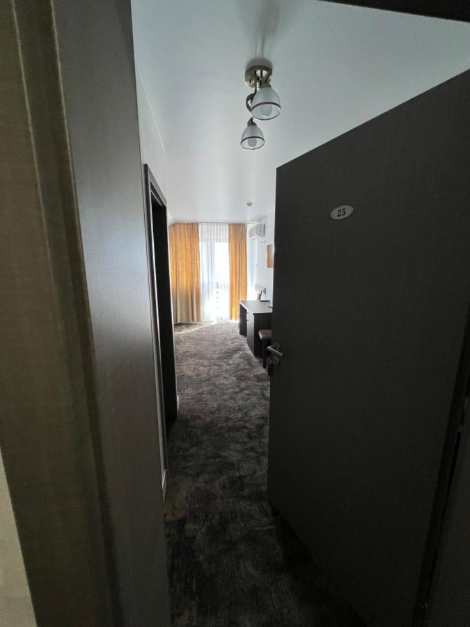 Motel Infinit Târgu Jiu Exterior foto