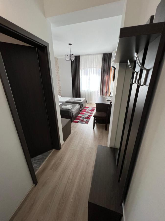 Motel Infinit Târgu Jiu Exterior foto