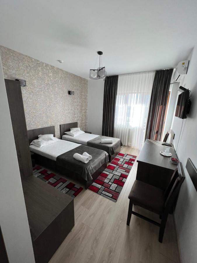 Motel Infinit Târgu Jiu Exterior foto