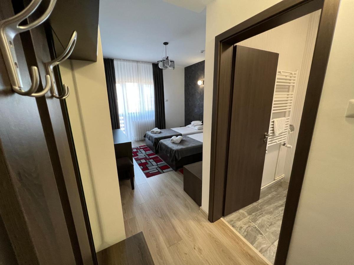 Motel Infinit Târgu Jiu Exterior foto