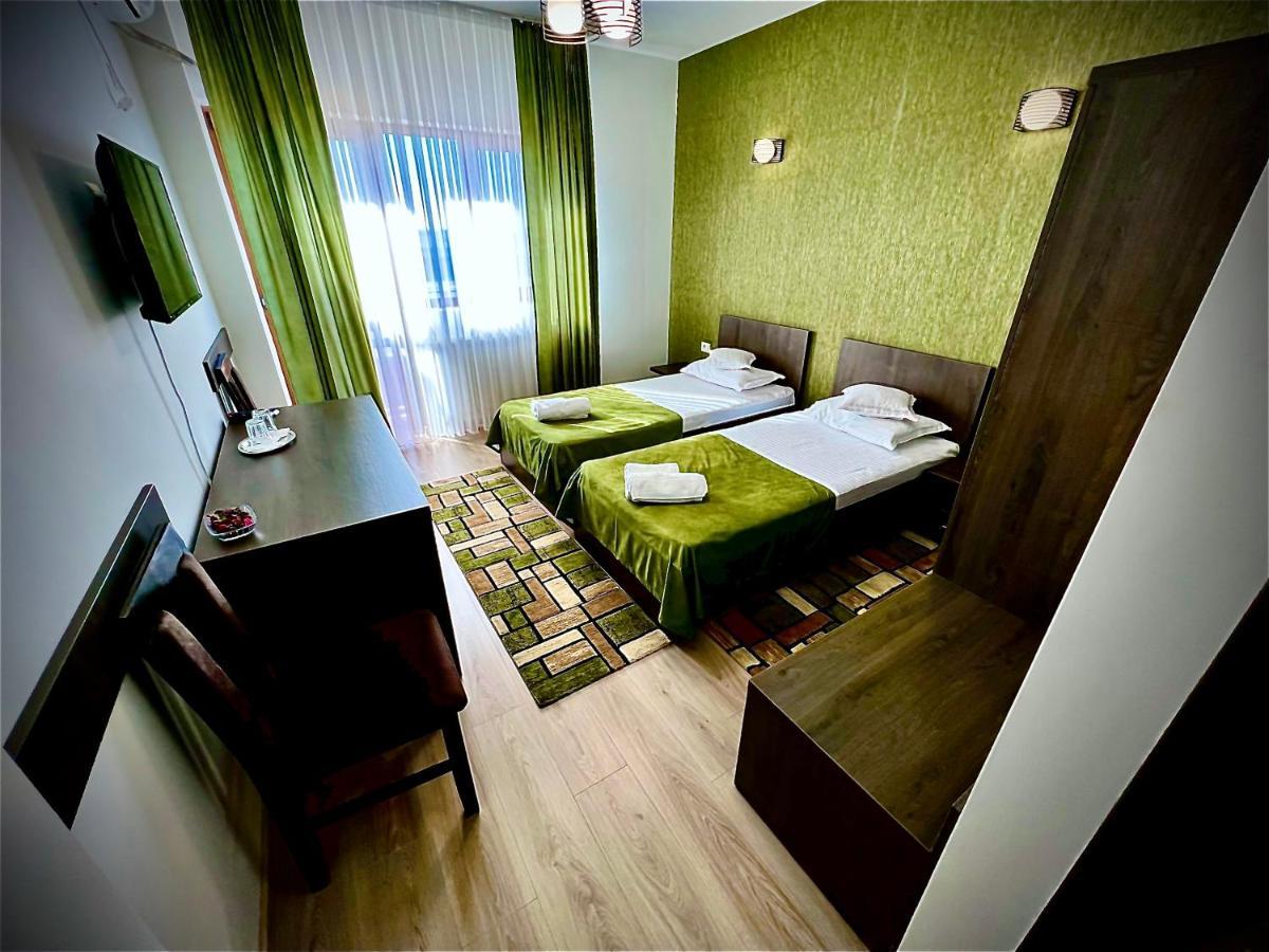 Motel Infinit Târgu Jiu Exterior foto