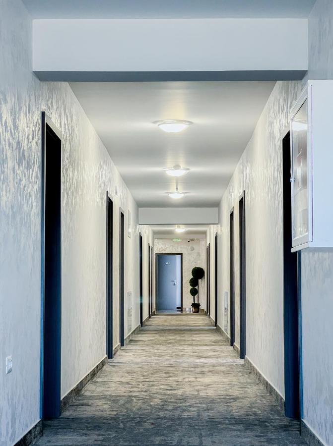 Motel Infinit Târgu Jiu Exterior foto